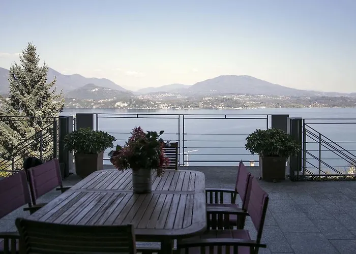 Photo de Paola'S Apartment Belgirate